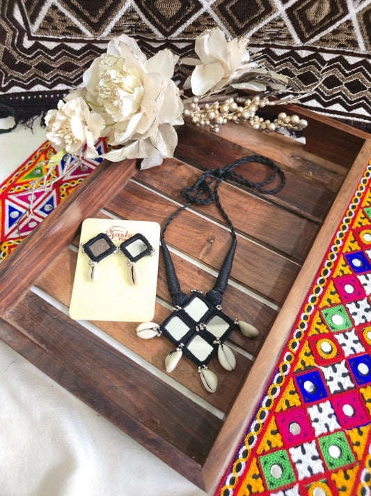Navratri Necklace Set NNS09 by Naari Ratan
