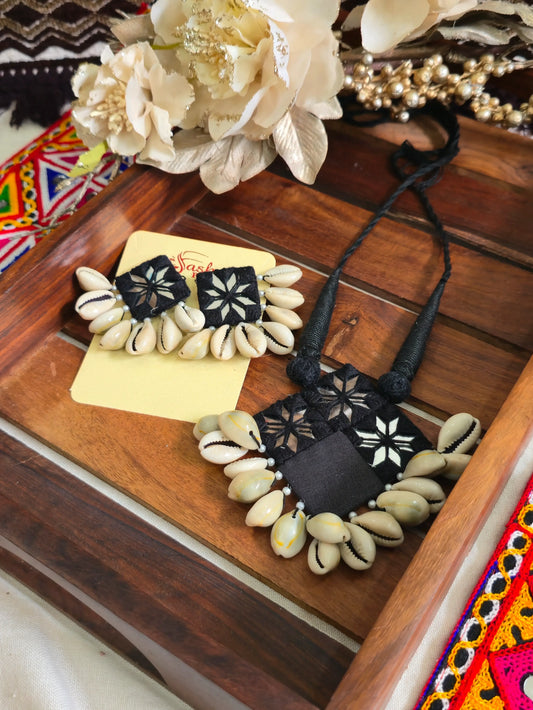 Navratri Necklace Set NNS10 by Naari Ratan